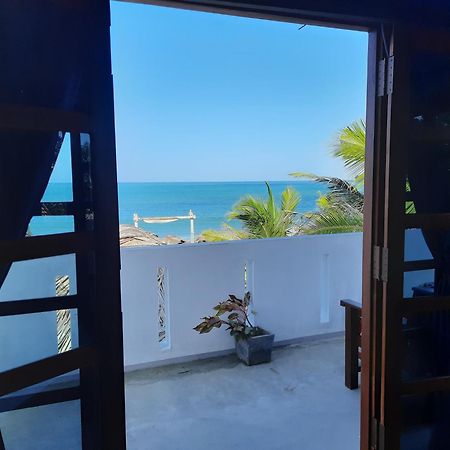 Hotel Feel The Waves Arugam Bay Exterior foto